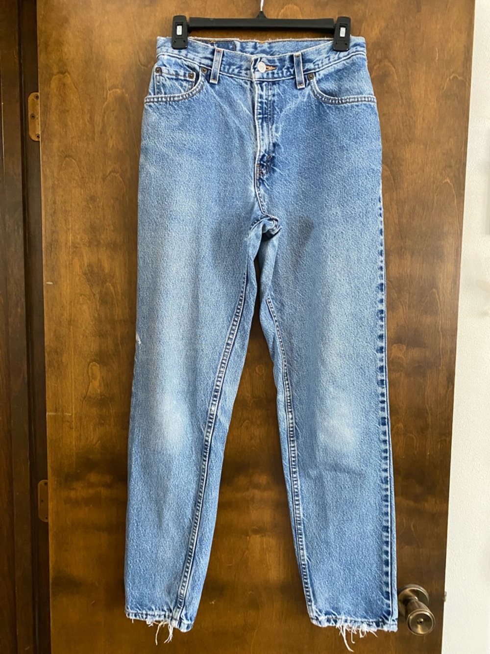 LEVIS Vintage 550 jeans. 100% cotton. No stretch. High waisted. Red tag!